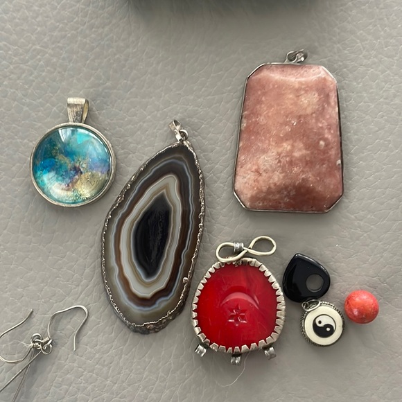 Jewelry bundle - Picture 5 of 9